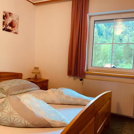 Motel Brunner Apartments & Zimmer Bad Eisenkappel Pokoj fotografie