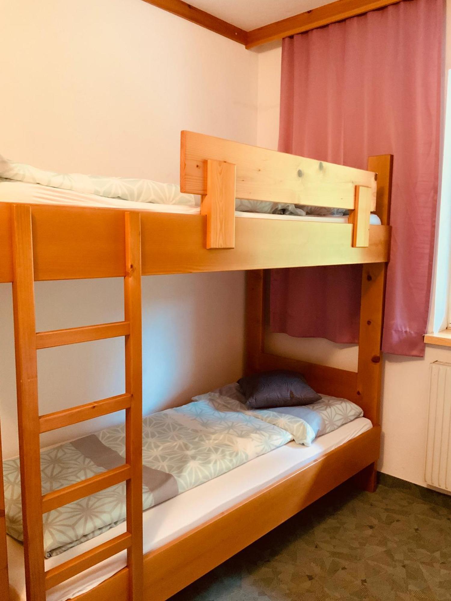 Motel Brunner Apartments & Zimmer Bad Eisenkappel Pokoj fotografie